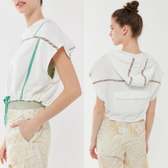 NWOT UO Lana Sleeveless Drawstring Hem Hoodie Sweatshirt - Picture 2 of 9